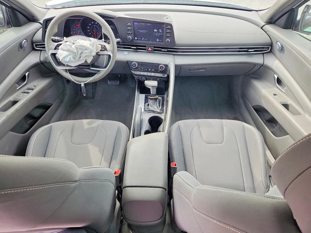 2023 HYUNDAI ELANTRA SEL photo 22