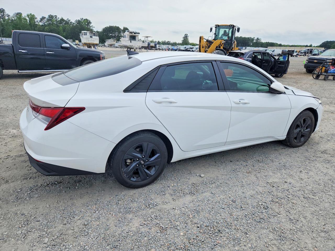 2023 HYUNDAI ELANTRA SEL photo 7