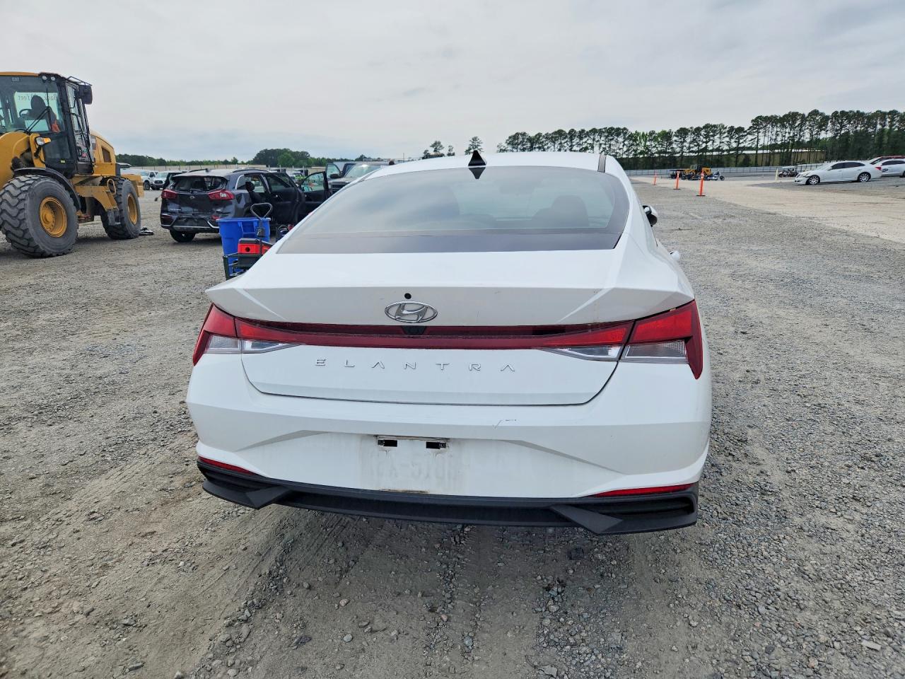 2023 HYUNDAI ELANTRA SEL photo 16