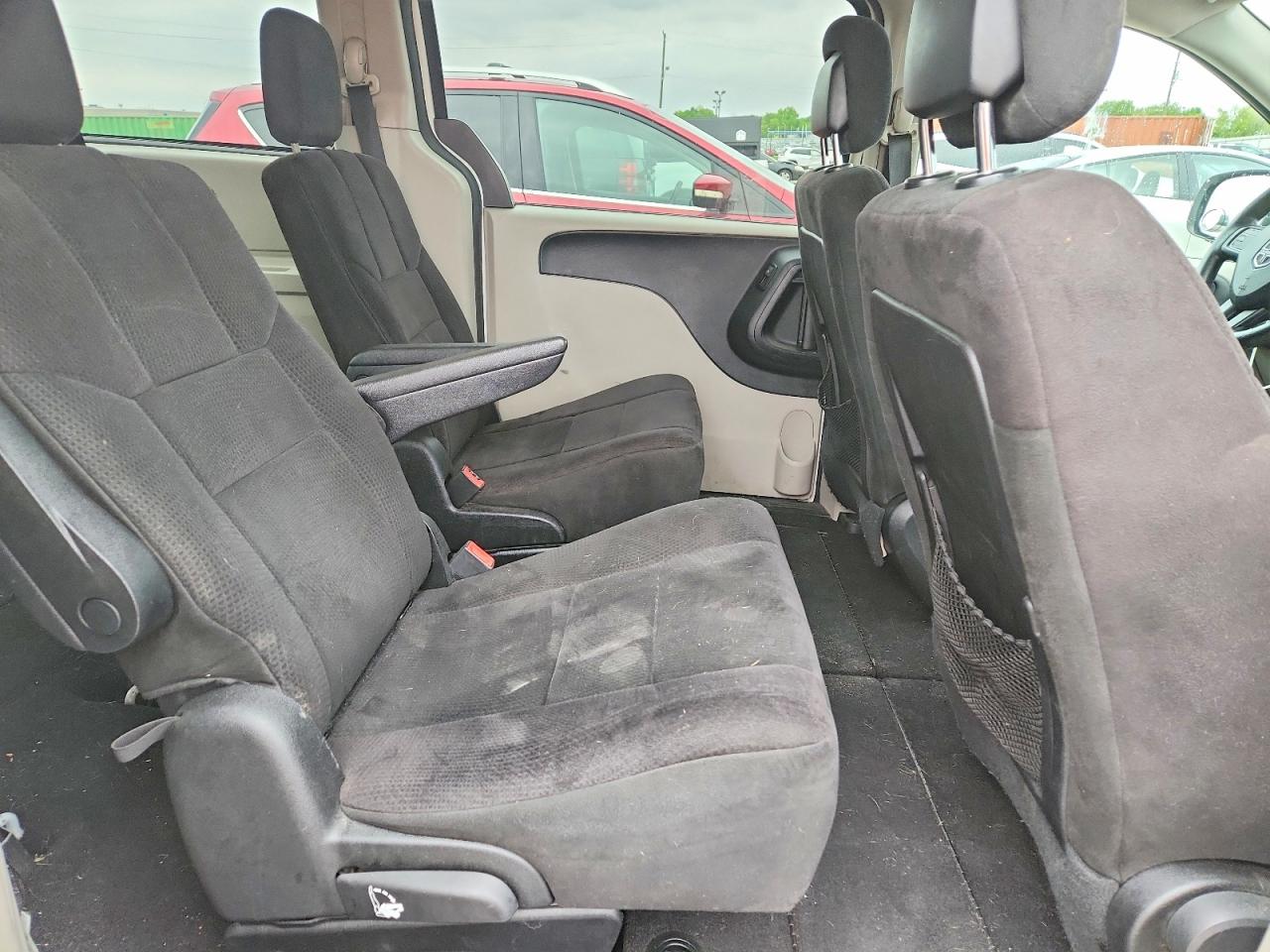 2011 DODGE GRAND CARAVAN MAINSTREET photo 31