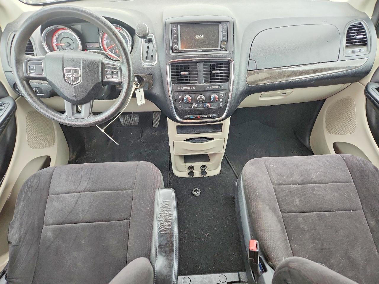 2011 DODGE GRAND CARAVAN MAINSTREET photo 22