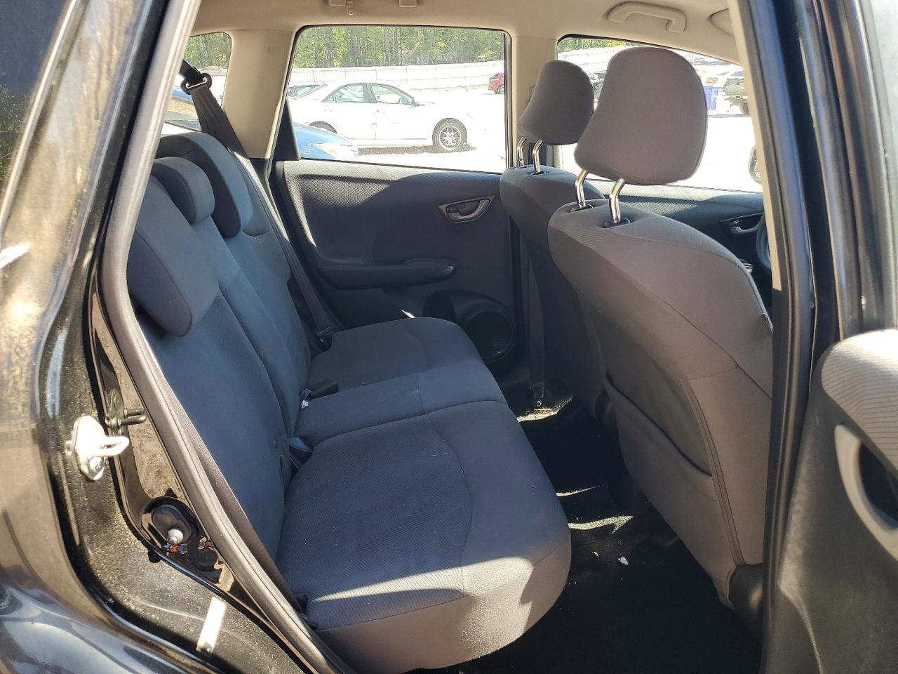 2013 HONDA FIT photo 19