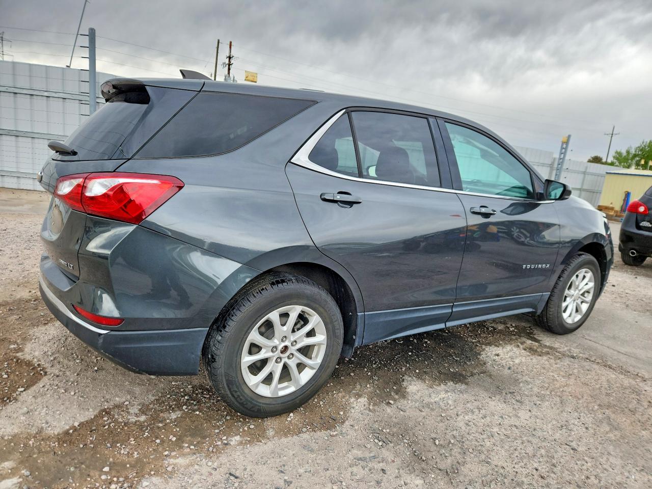 2018 CHEVROLET EQUINOX LT photo 3