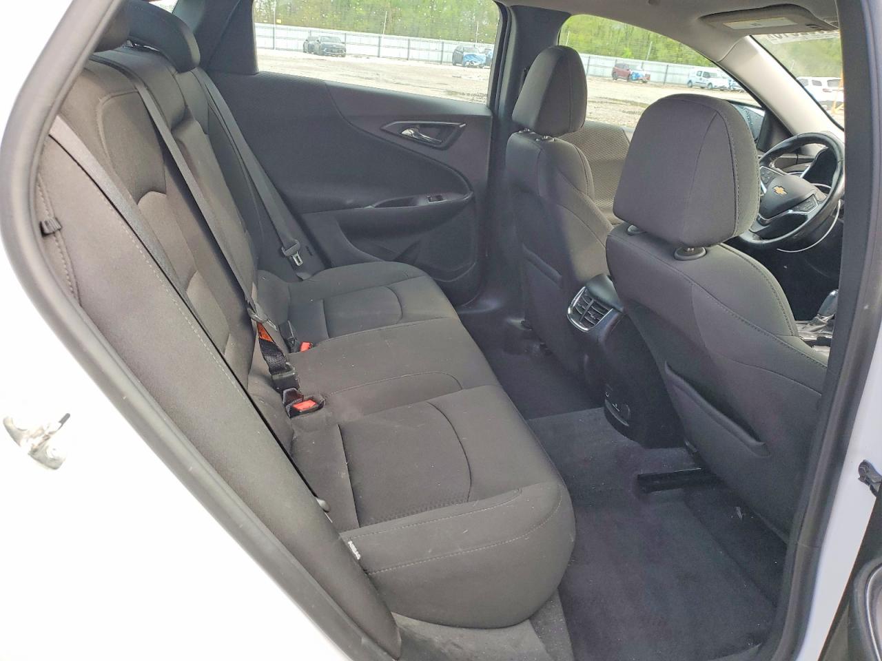 2018 CHEVROLET MALIBU LT photo 10