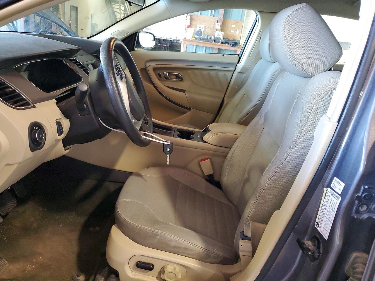 2014 FORD TAURUS SE photo 13