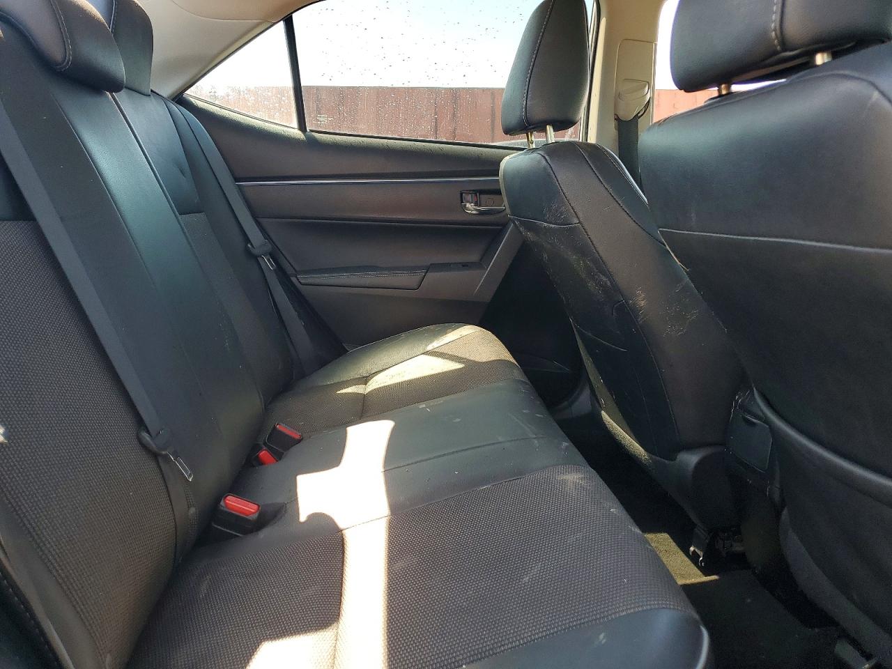 2014 TOYOTA COROLLA S PLUS photo 19