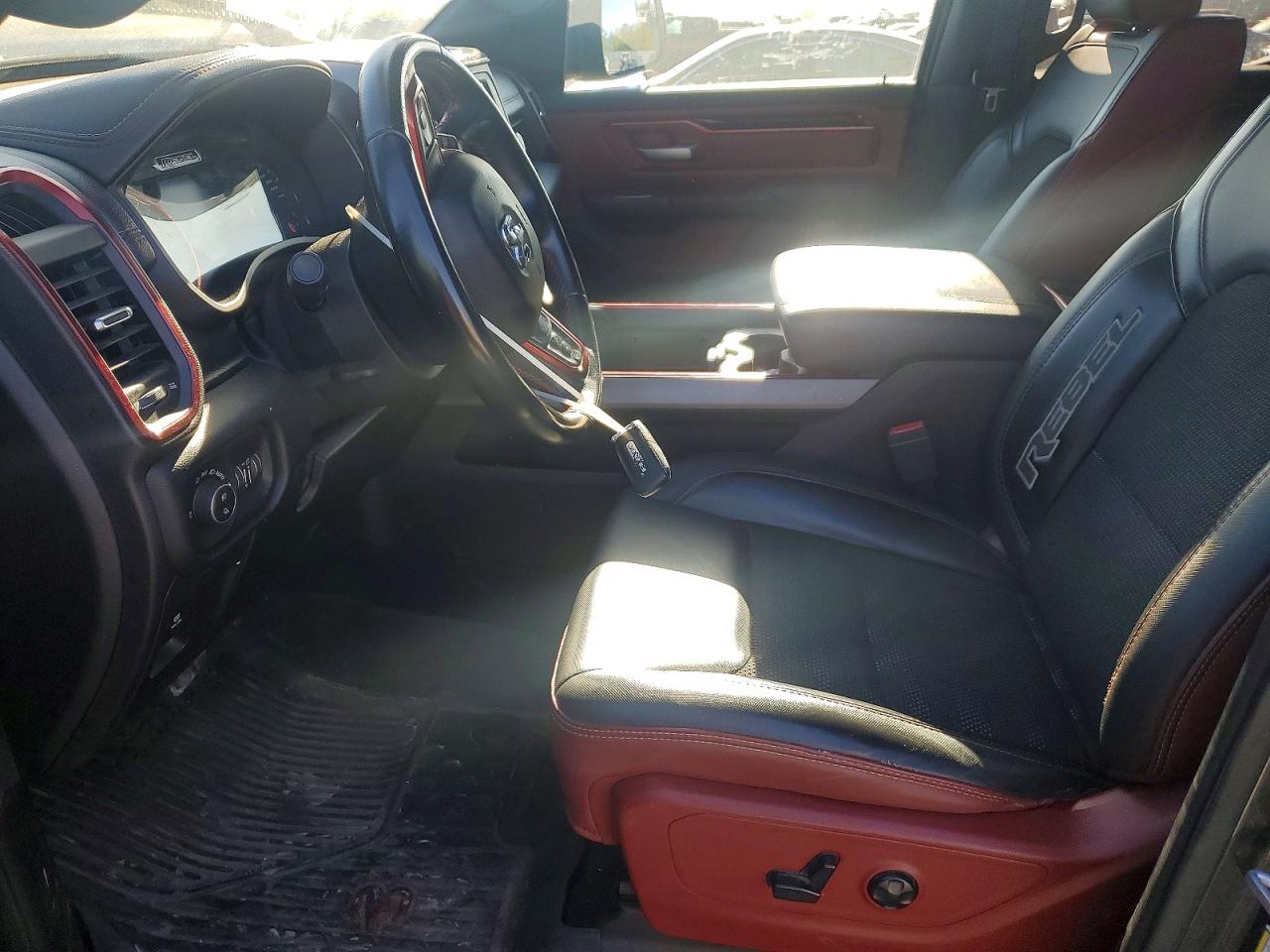 2019 RAM 1500 REBEL photo 13