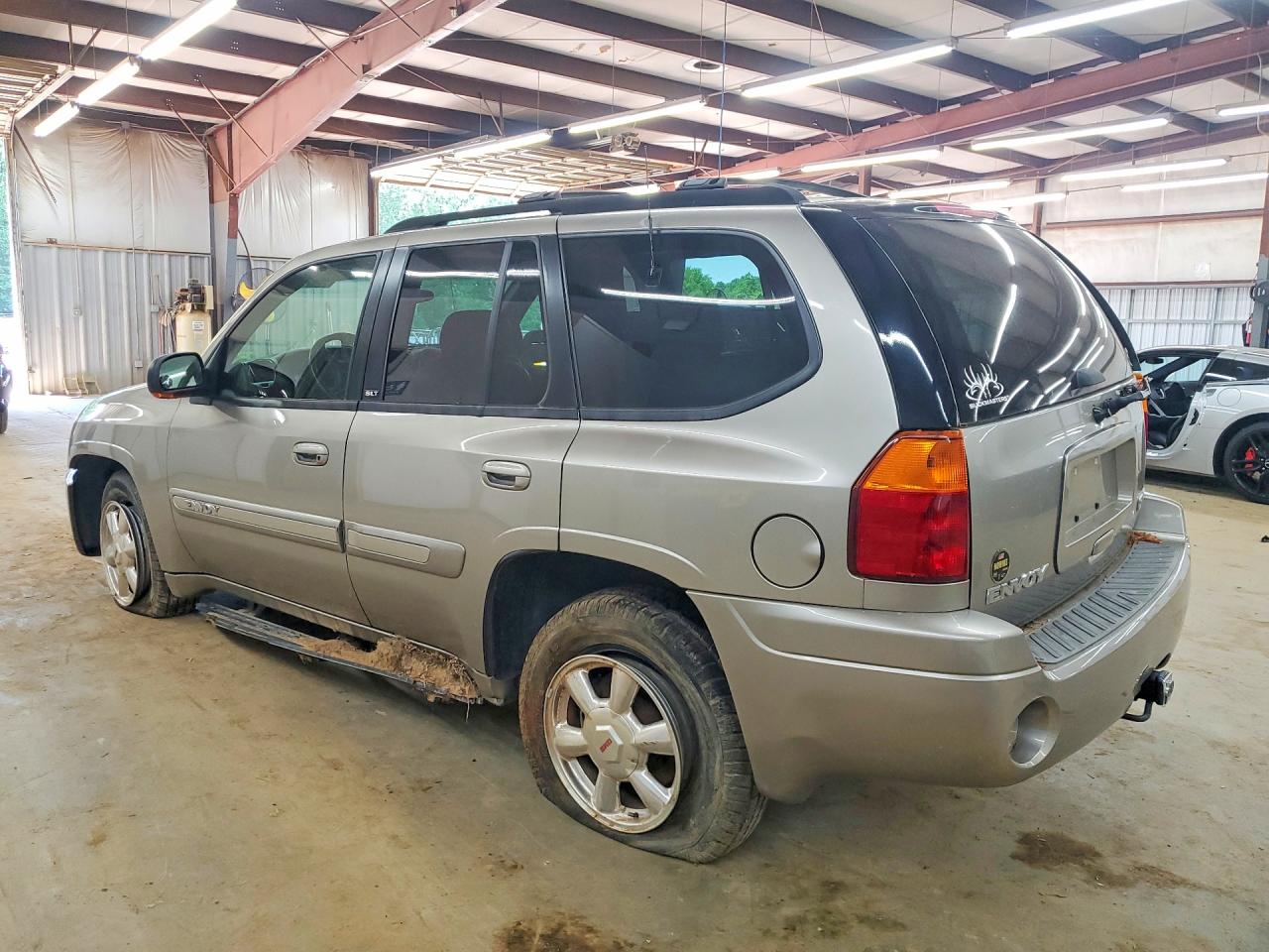 2003 GMC ENVOY photo 3