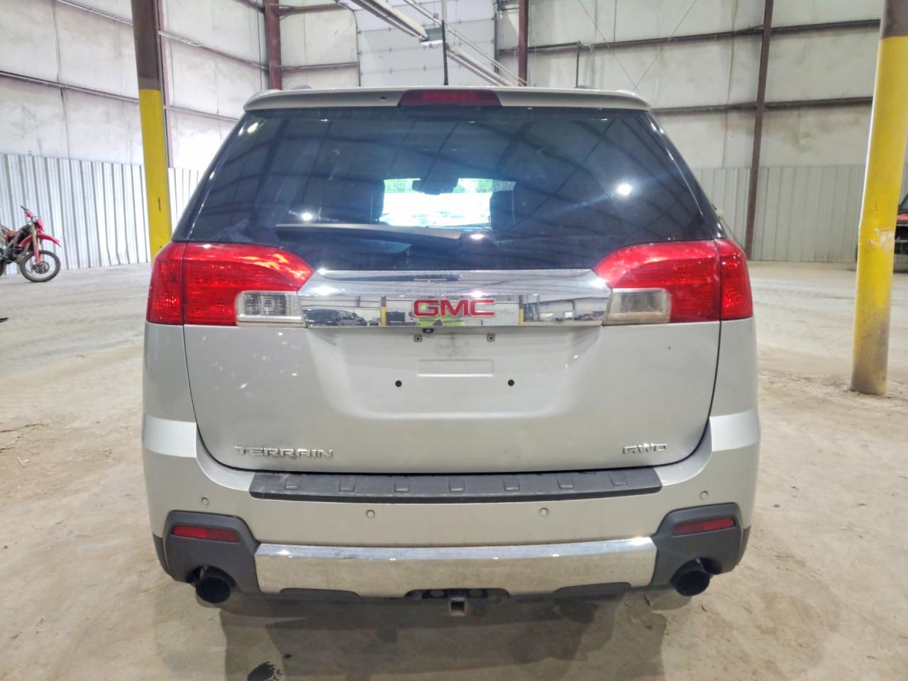 2015 GMC TERRAIN SLT photo 16