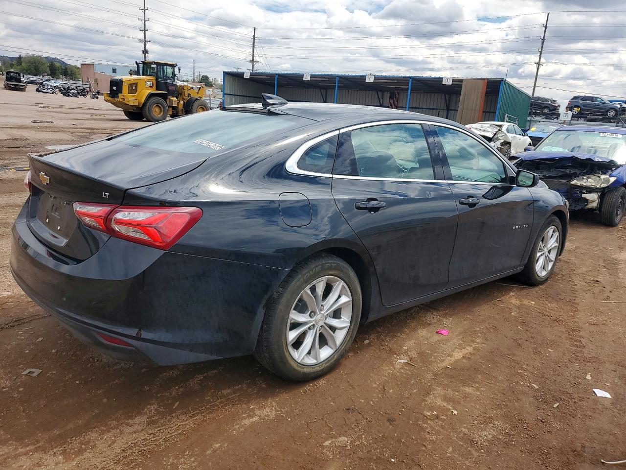 2022 CHEVROLET MALIBU LT photo 5
