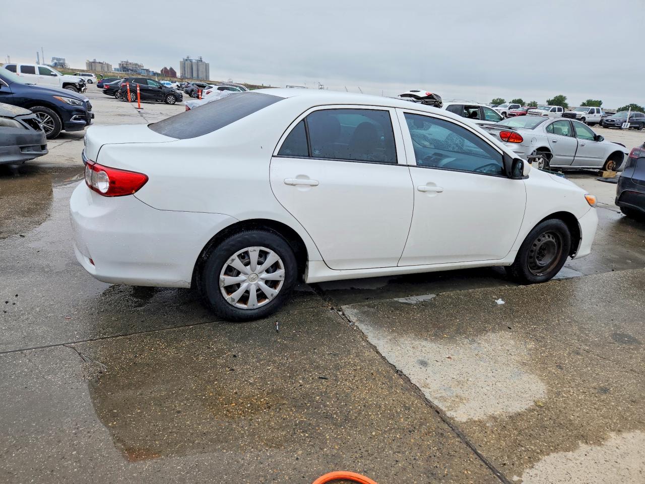 2012 TOYOTA COROLLA L photo 7