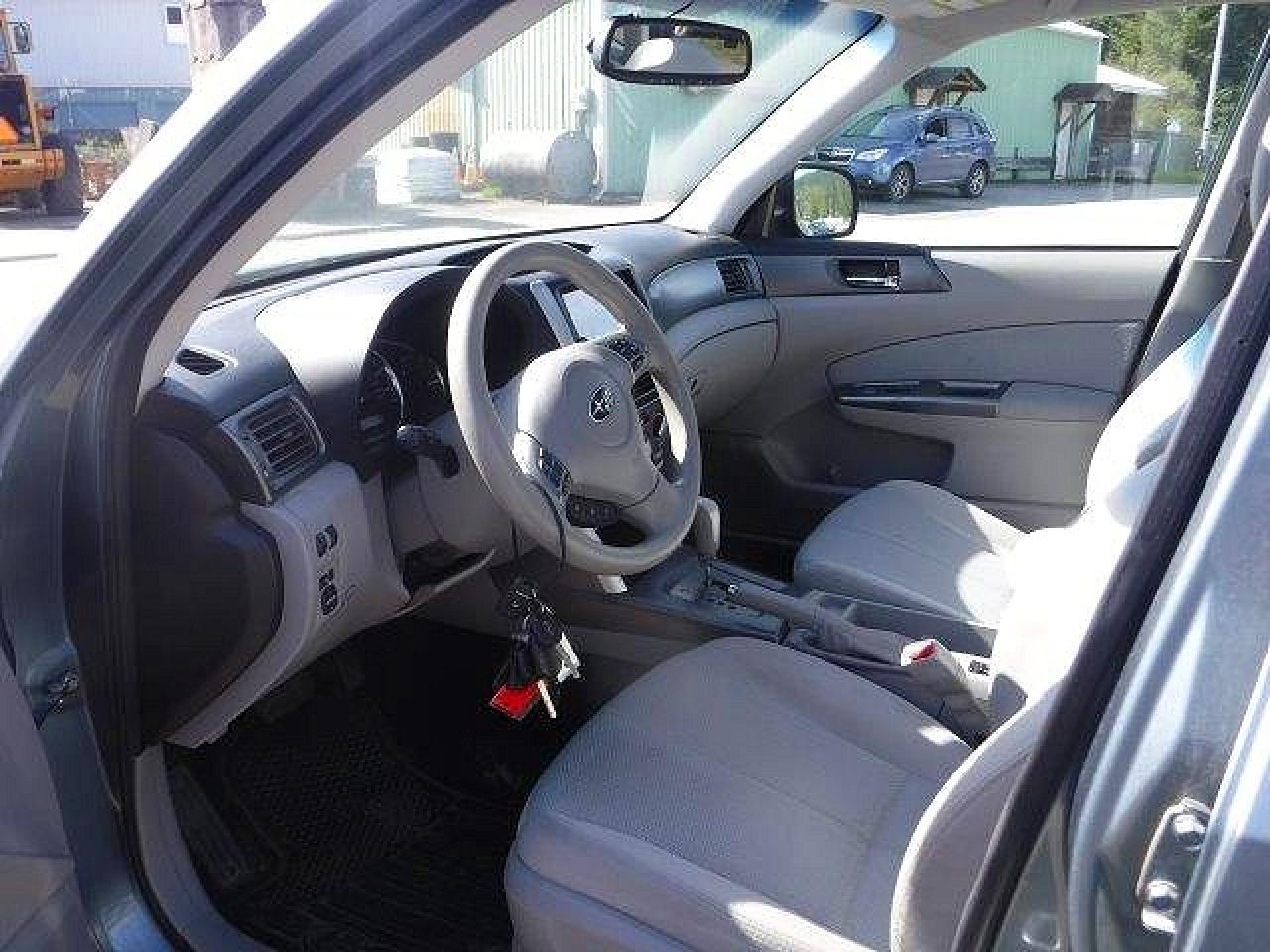 2011 SUBARU FORESTER 2.5X PREMIUM photo 9