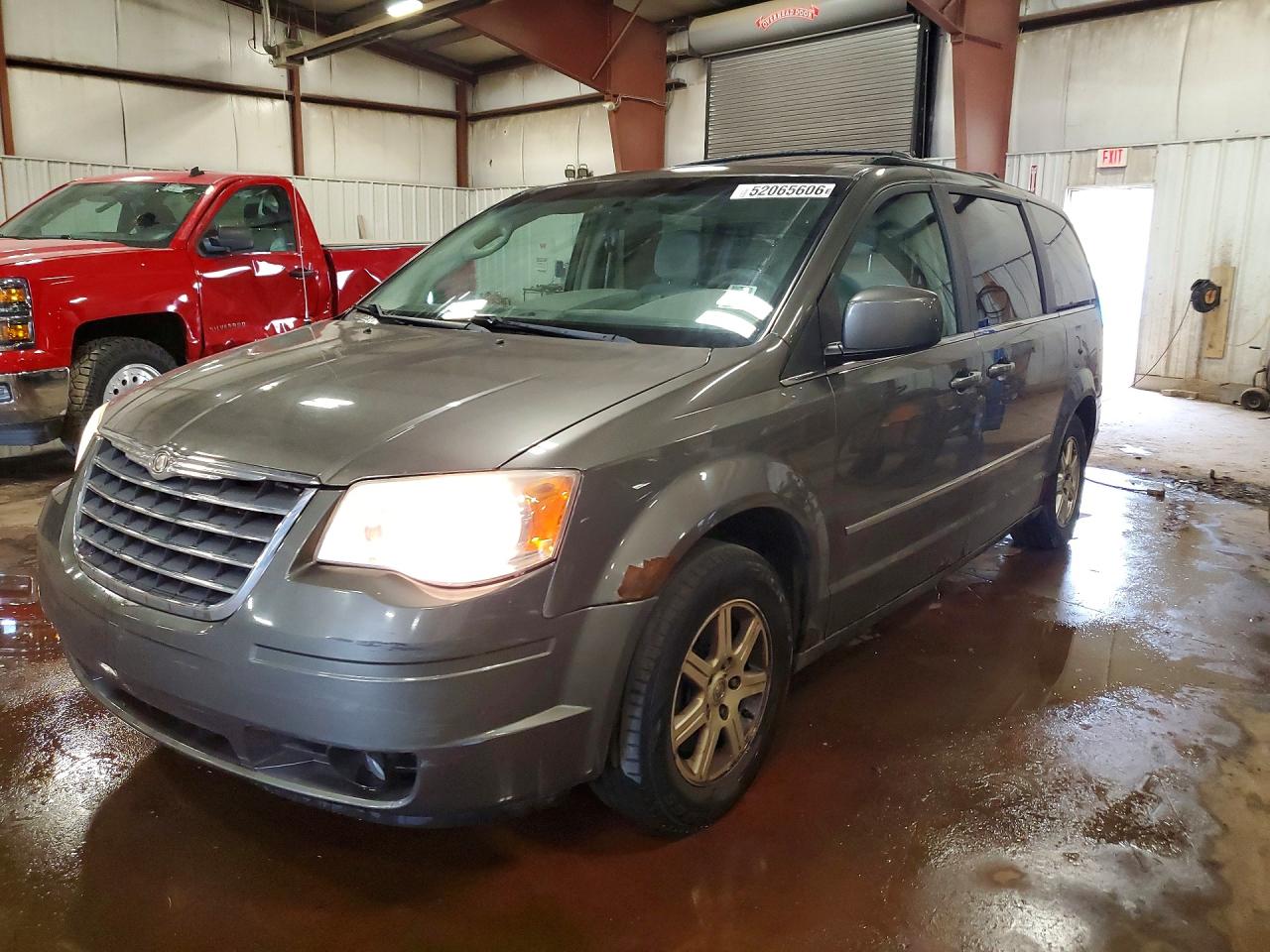 2010 CHRYSLER TOWN & COUNTRY