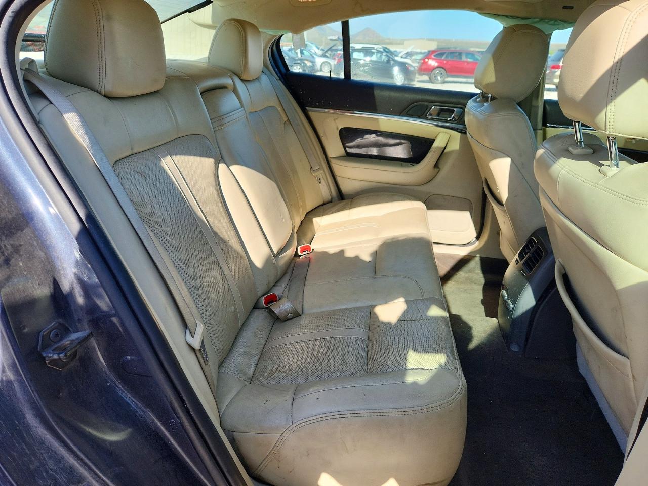2013 LINCOLN MKS photo 10