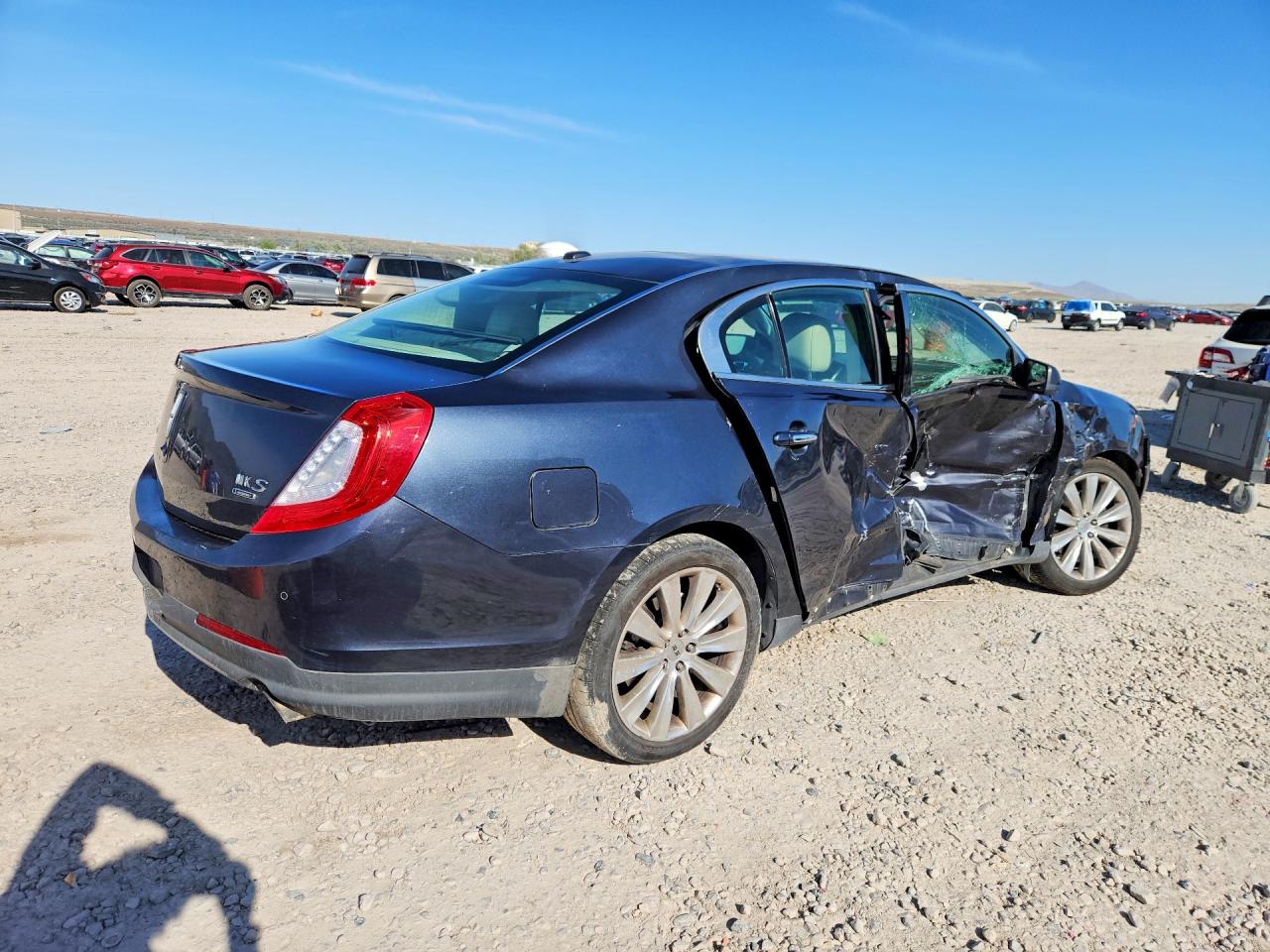2013 LINCOLN MKS photo 3