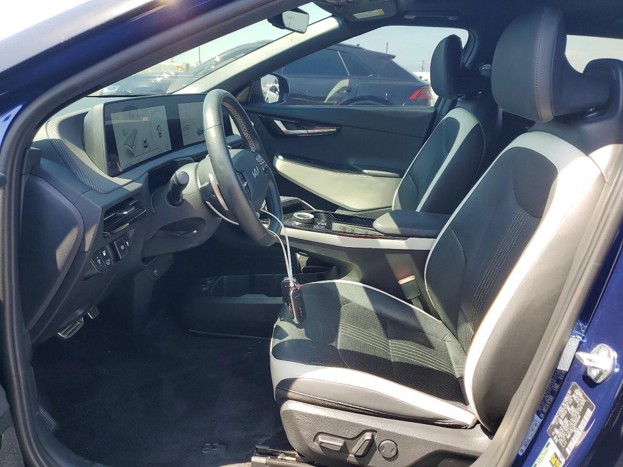 2023 KIA EV6 photo 19