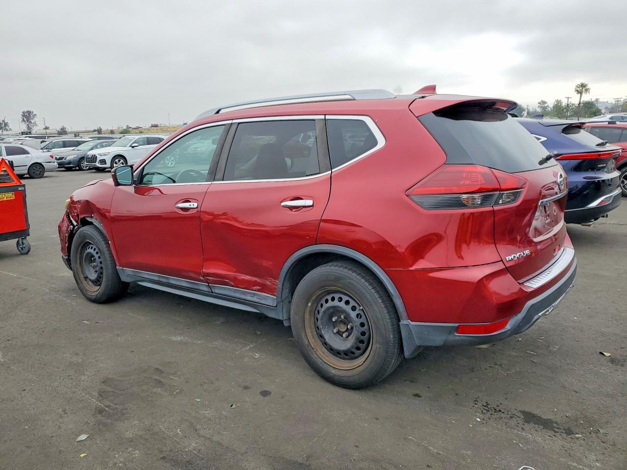 2018 NISSAN ROGUE SV photo 4
