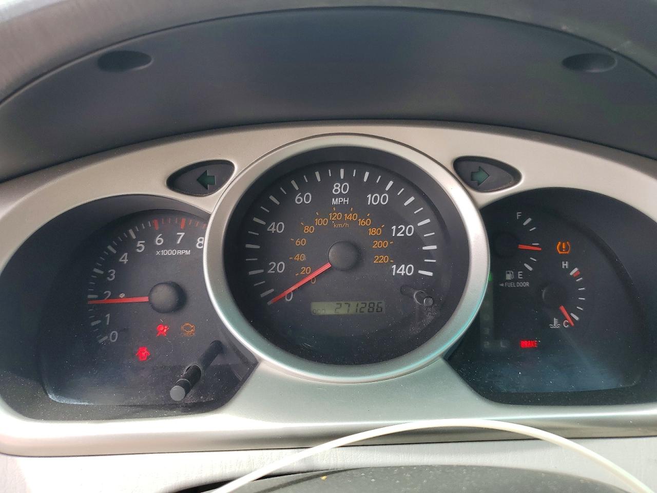 2005 TOYOTA HIGHLANDER LIMITED photo 17