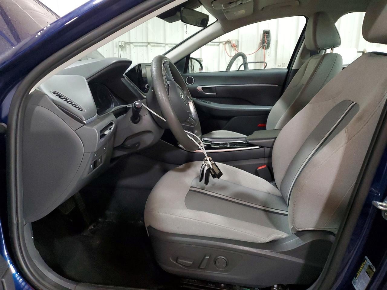 2020 HYUNDAI SONATA SEL photo 13