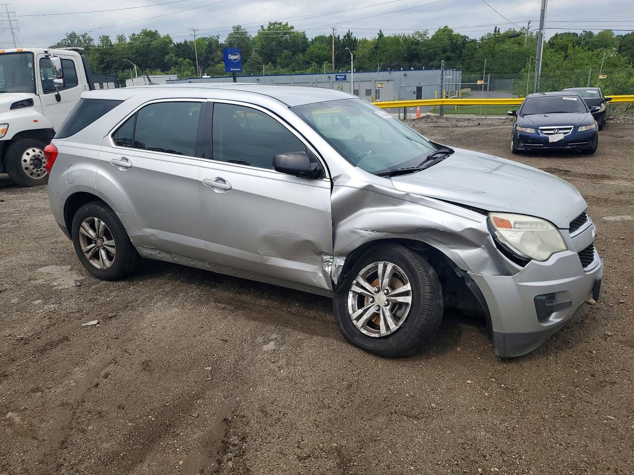 2013 CHEVROLET EQUINOX LS photo 4
