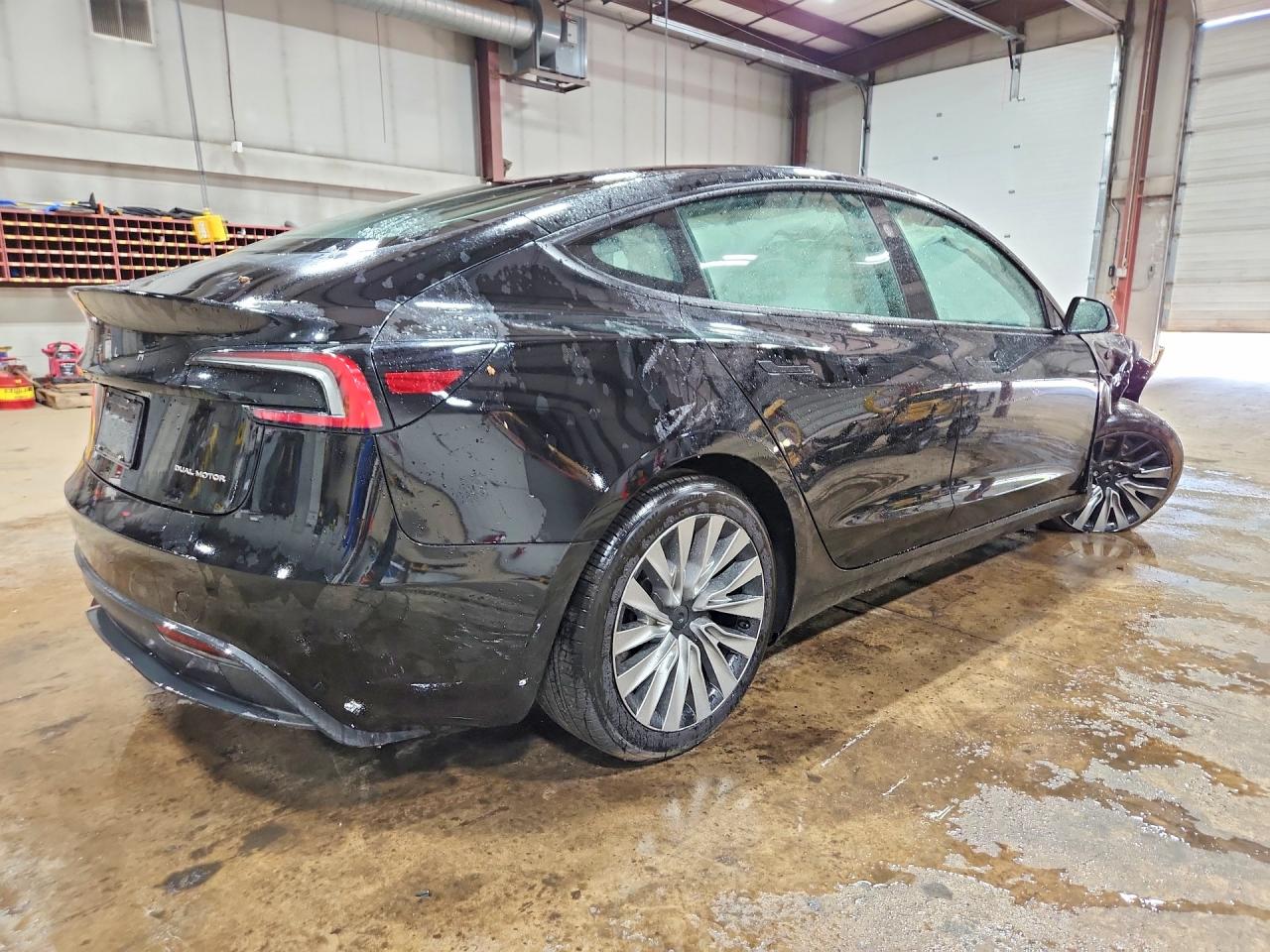2024 TESLA MODEL 3 photo 7
