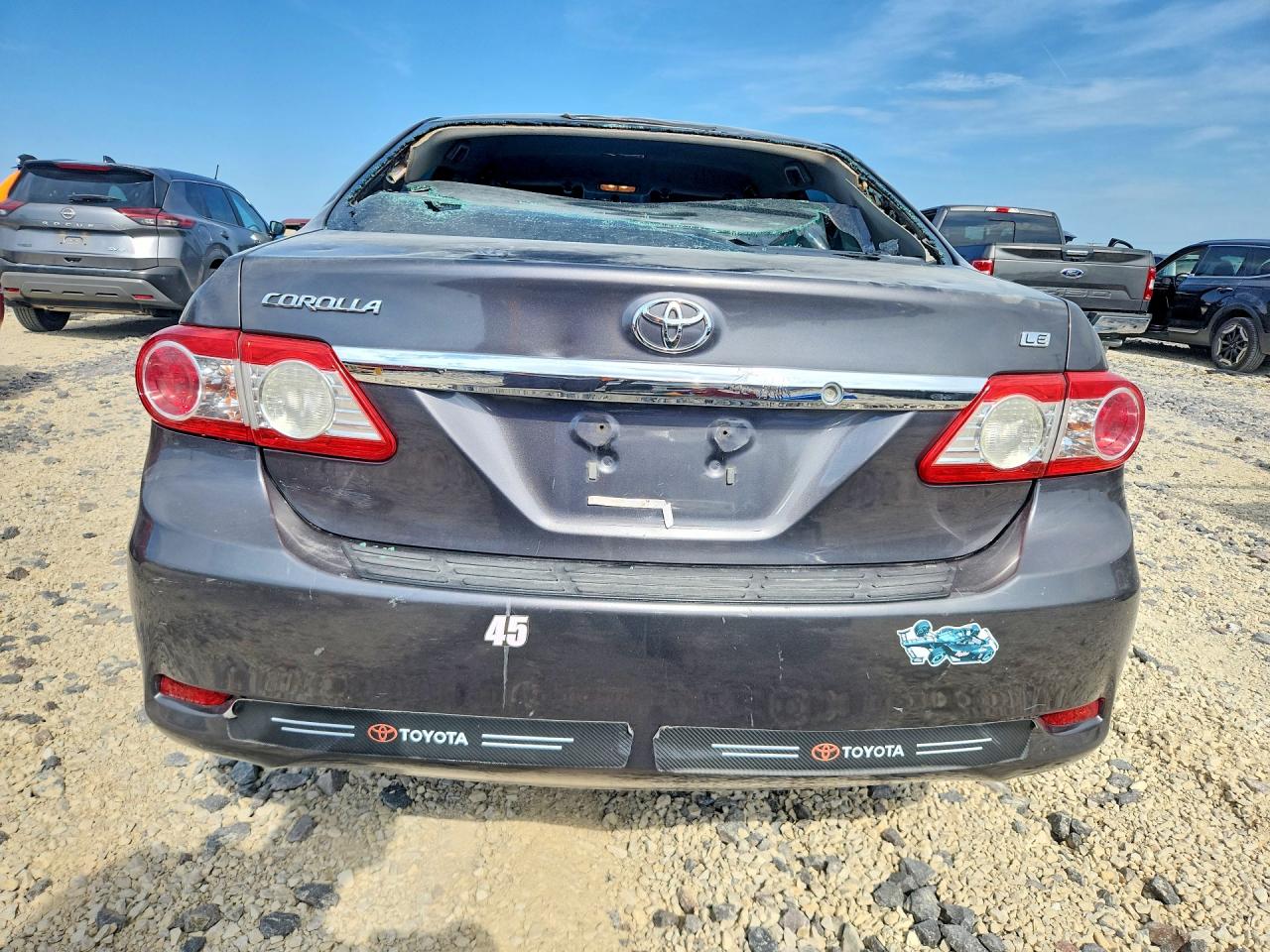2013 TOYOTA COROLLA LE photo 6