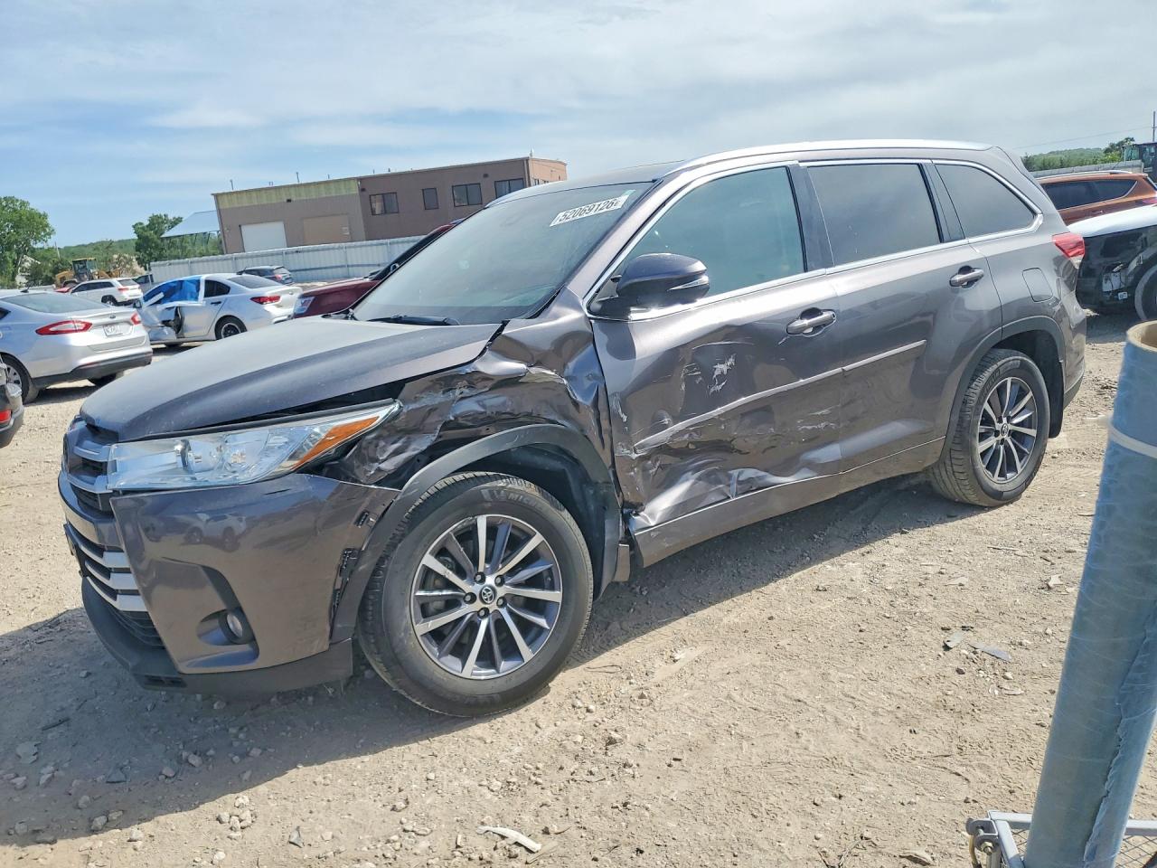 2018 TOYOTA HIGHLANDER