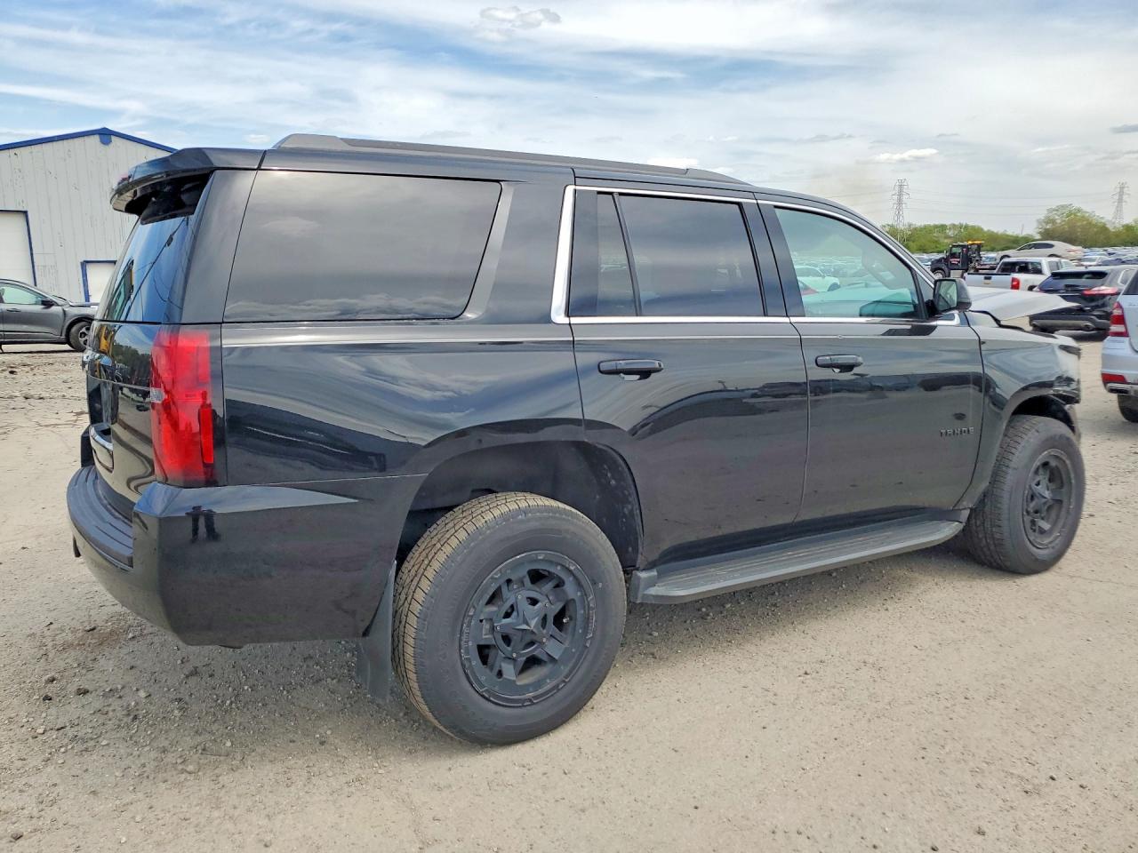 2017 CHEVROLET TAHOE K1500 LS photo 7
