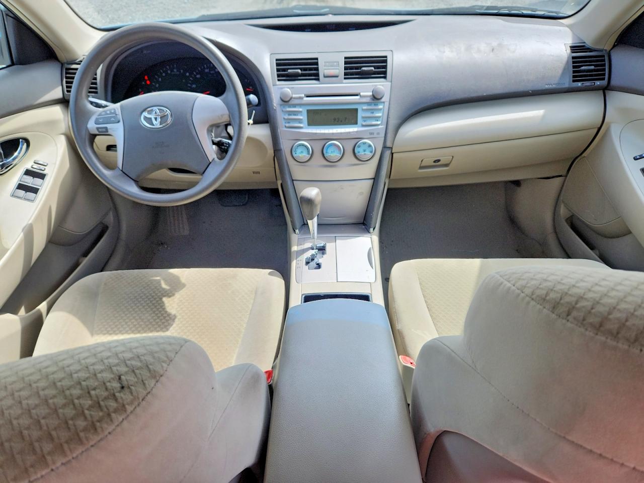2009 TOYOTA CAMRY LE photo 8