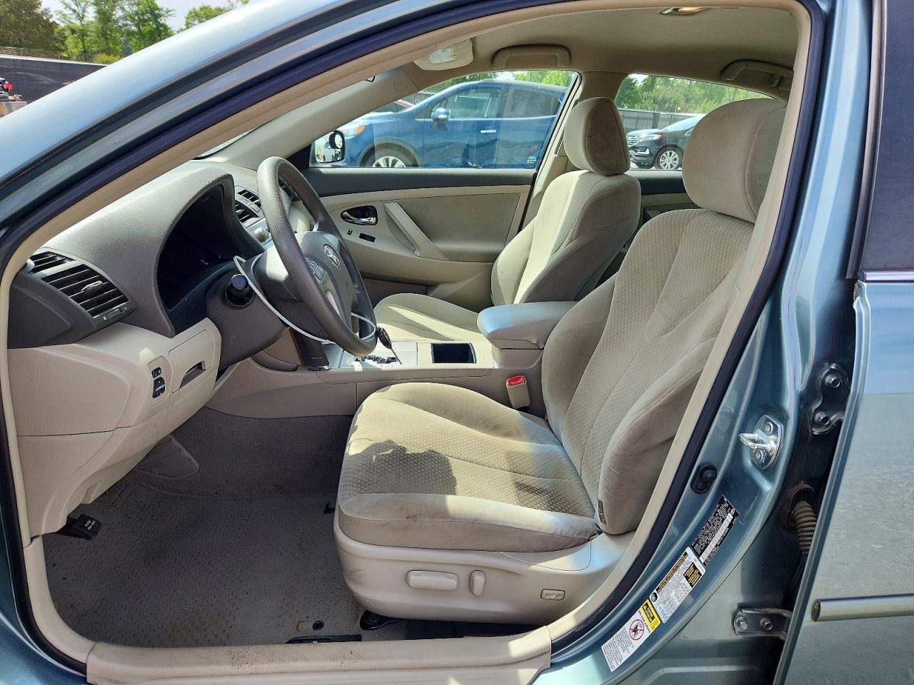 2009 TOYOTA CAMRY LE photo 7