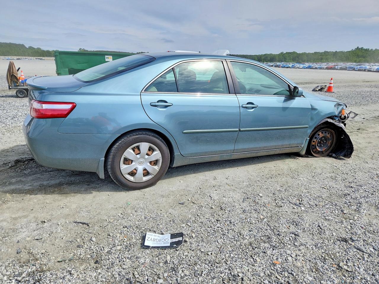 2009 TOYOTA CAMRY LE photo 3