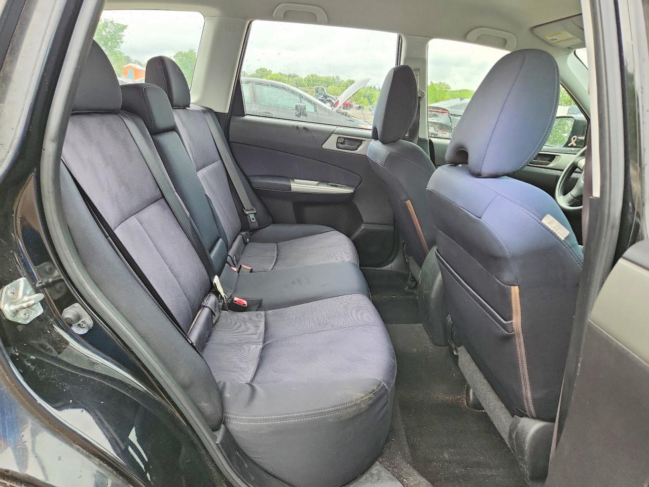 2010 SUBARU FORESTER XS photo 31