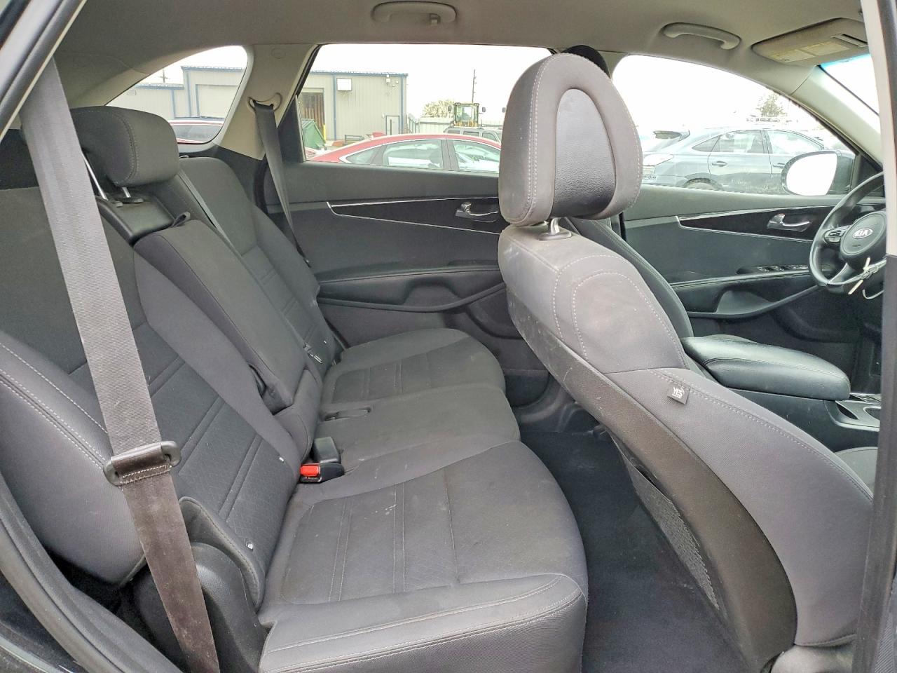 2016 KIA SORENTO L photo 19