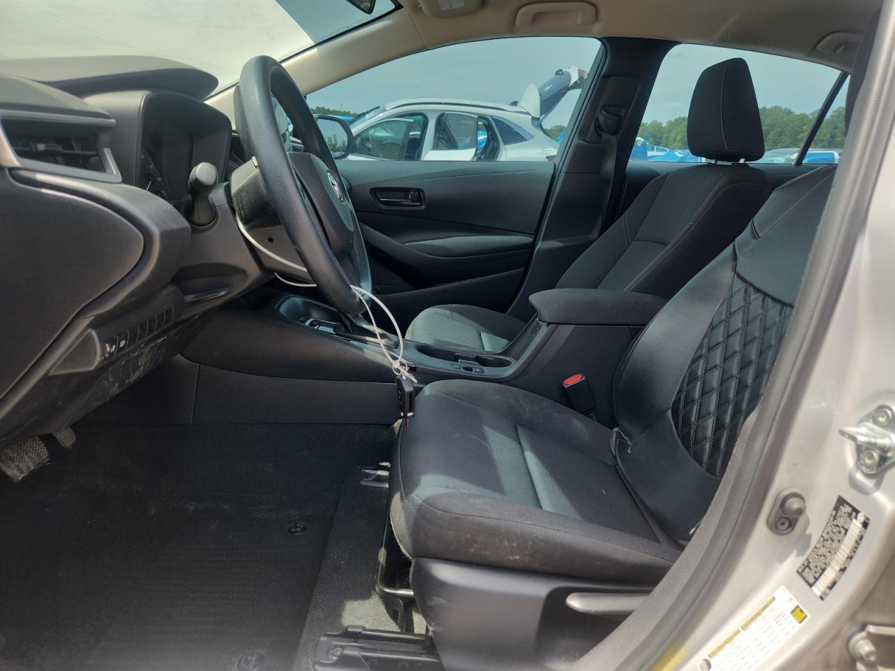 2023 TOYOTA COROLLA LE photo 13