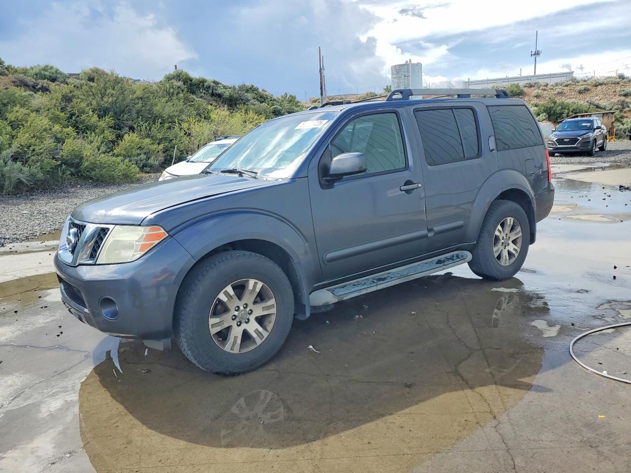 2010 NISSAN PATHFINDER