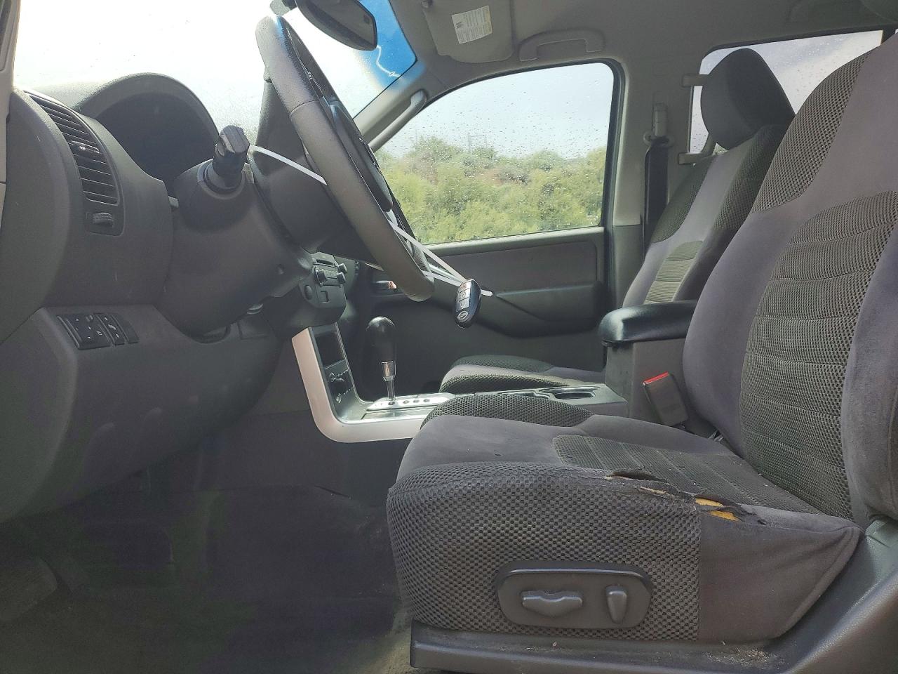 2010 NISSAN PATHFINDER S photo 7