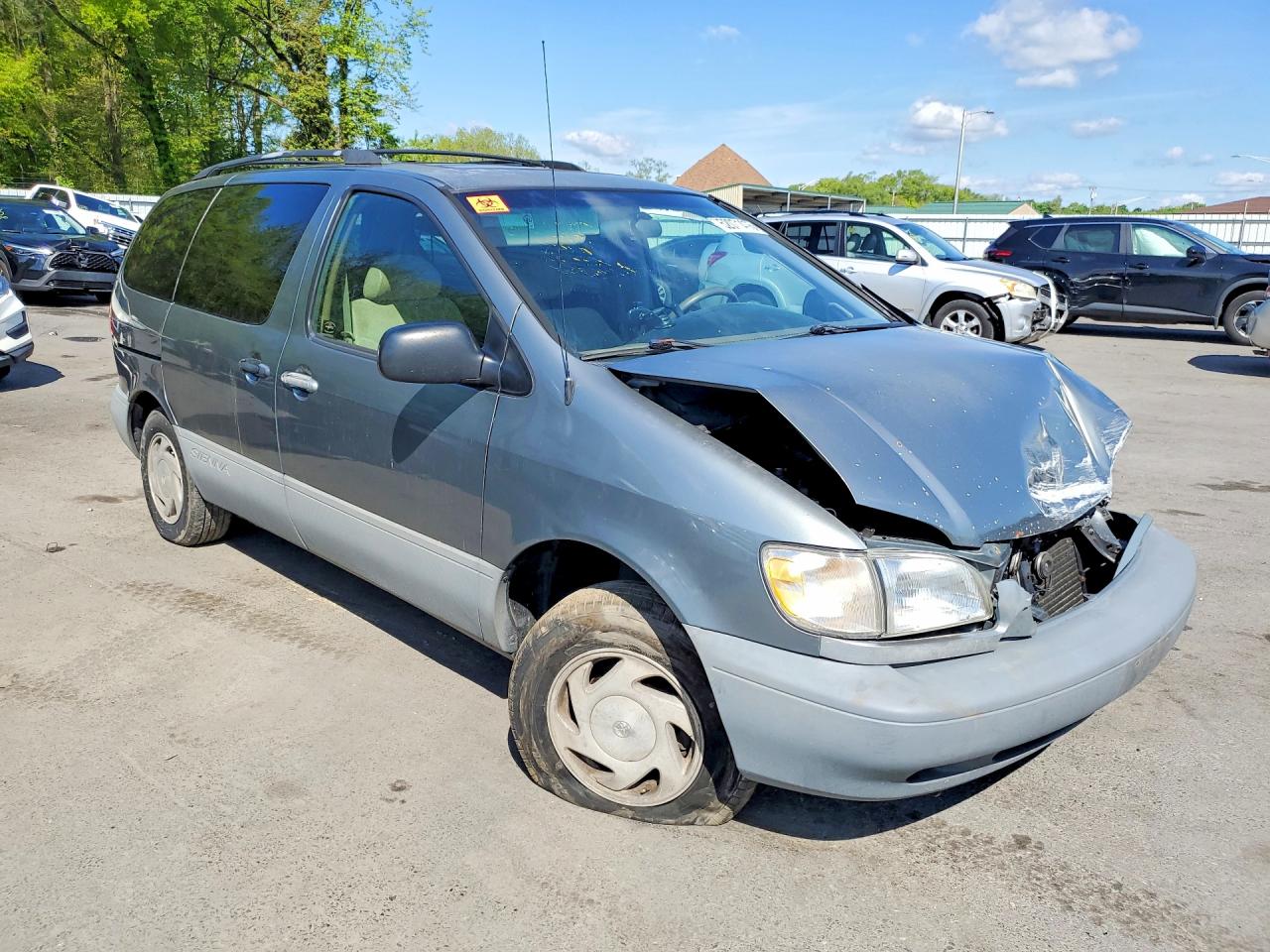 1999 TOYOTA SIENNA LE photo 7