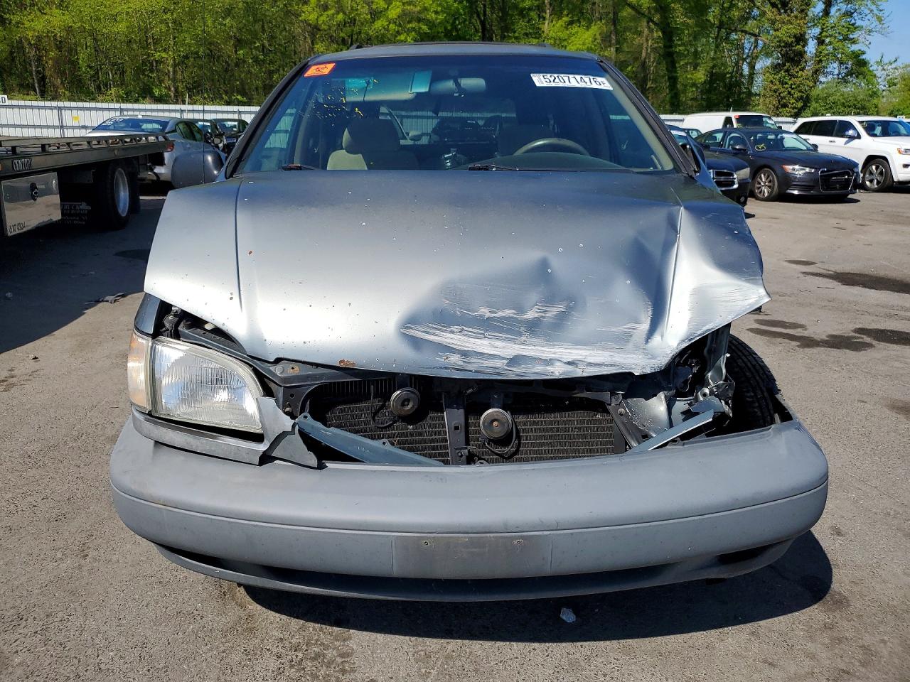 1999 TOYOTA SIENNA LE photo 9