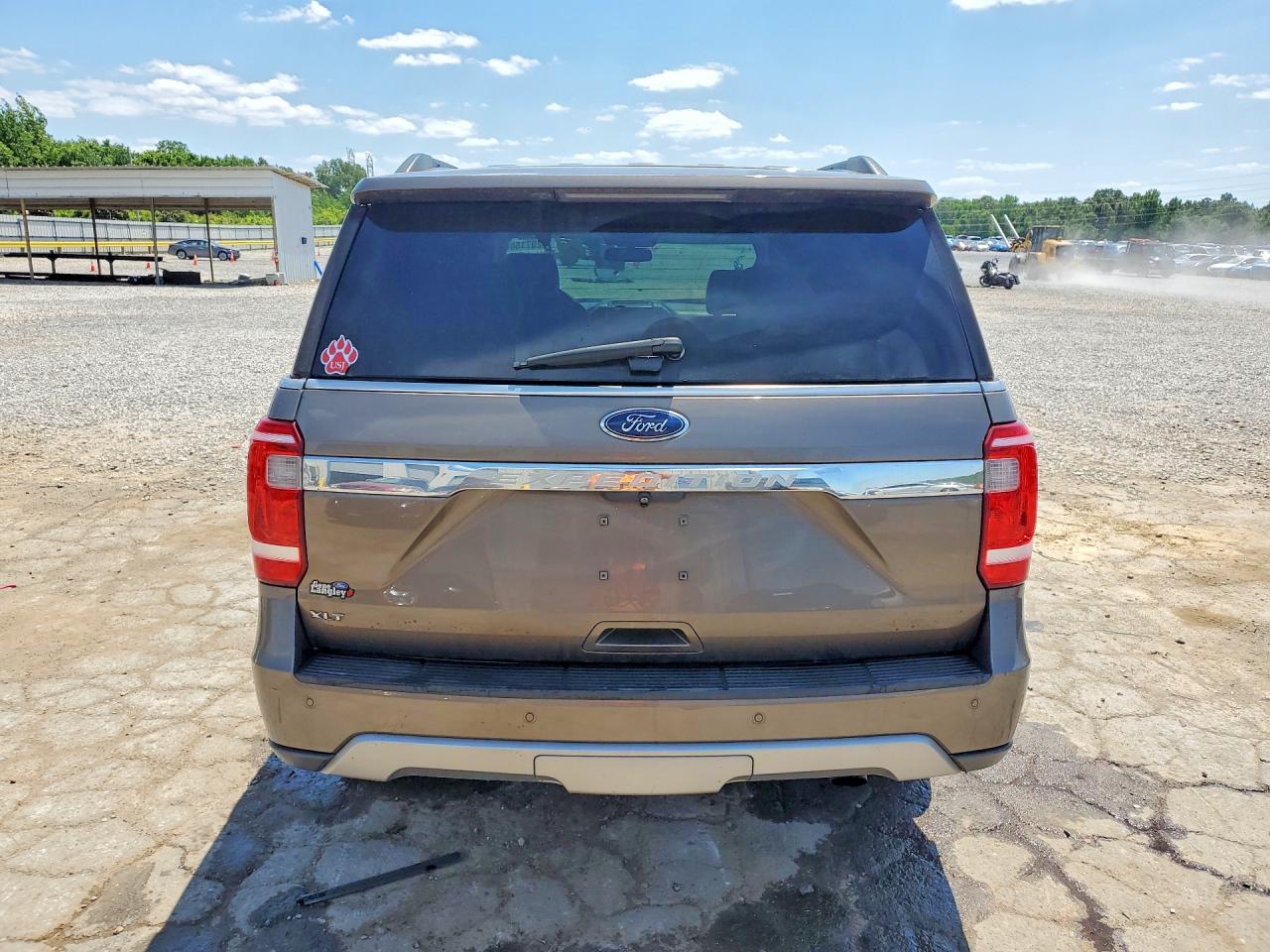 2018 FORD EXPEDITION XLT photo 16