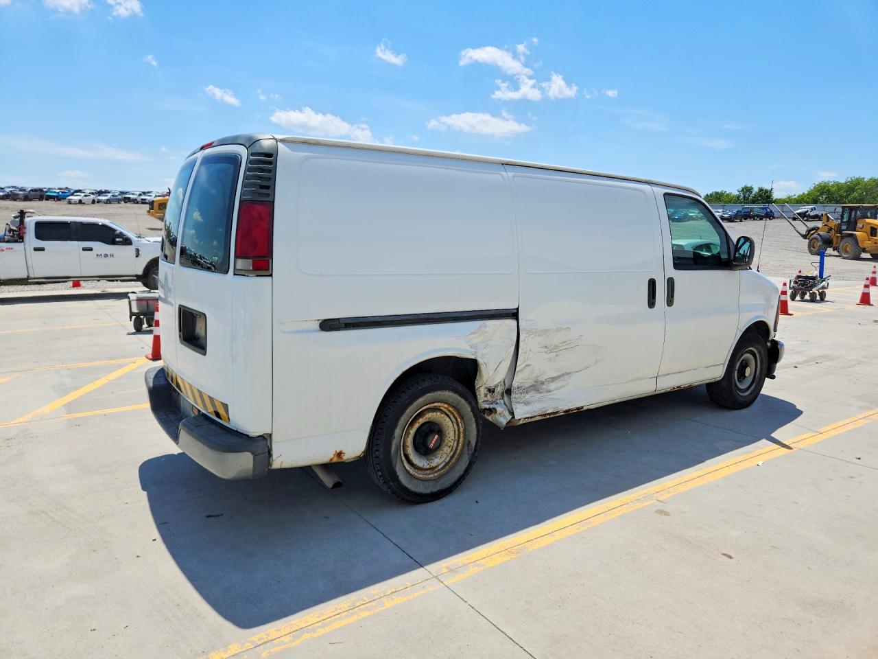 2000 GMC SAVANA G2500 photo 5