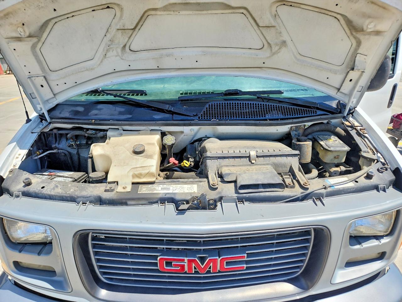 2000 GMC SAVANA G2500 photo 23