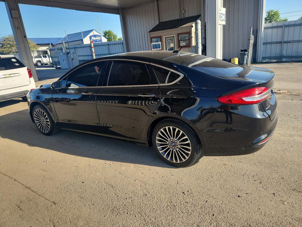 2017 FORD FUSION SE photo 3