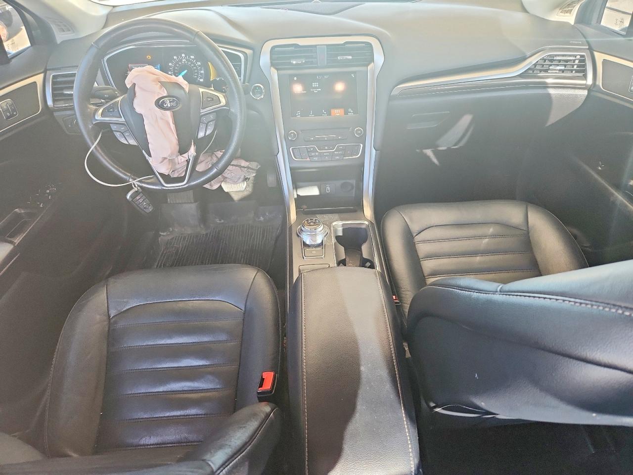 2017 FORD FUSION SE photo 15