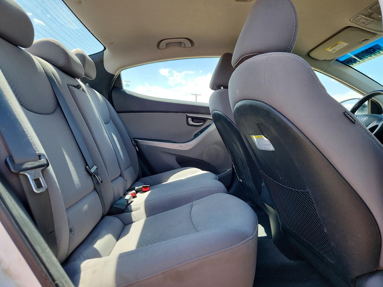 2016 HYUNDAI ELANTRA SE photo 19