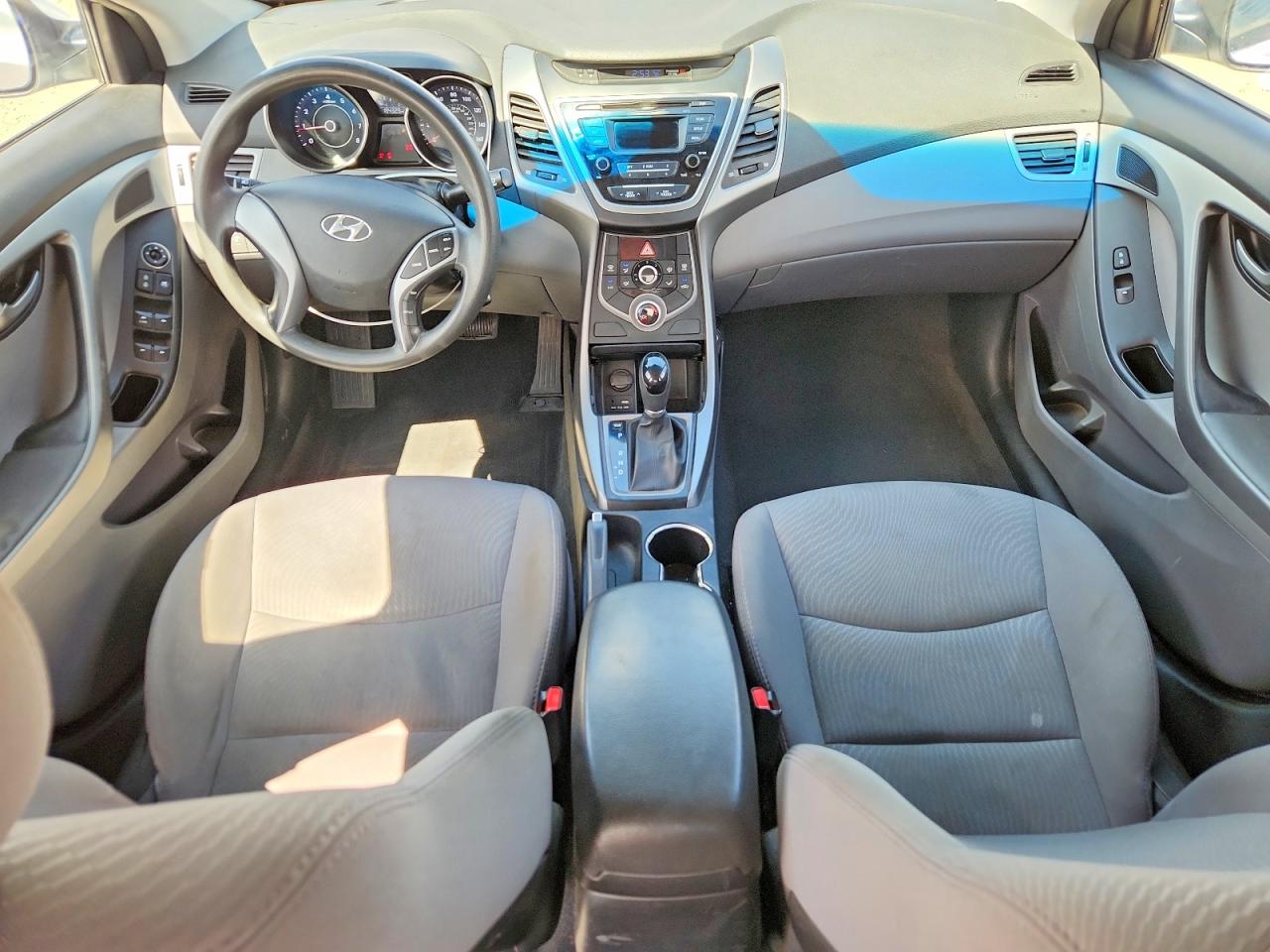 2016 HYUNDAI ELANTRA SE photo 15