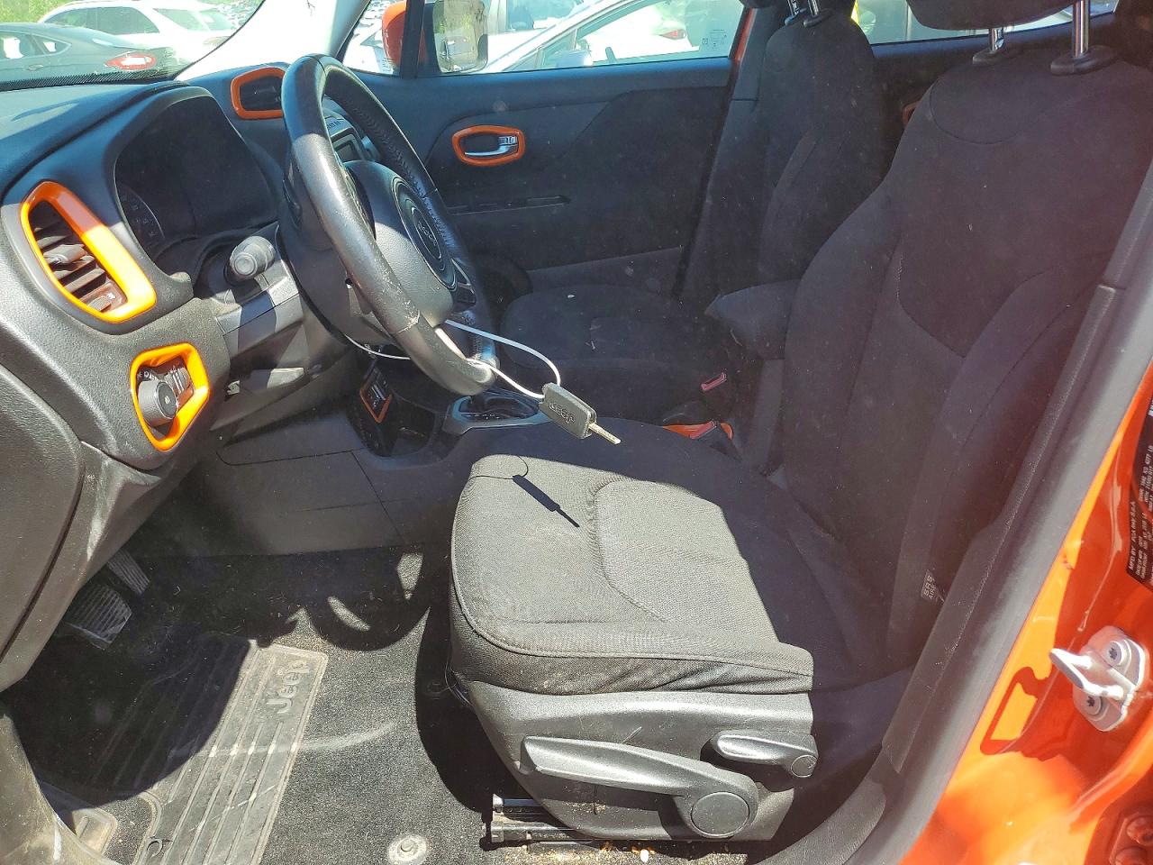 2015 JEEP RENEGADE LATITUDE photo 13