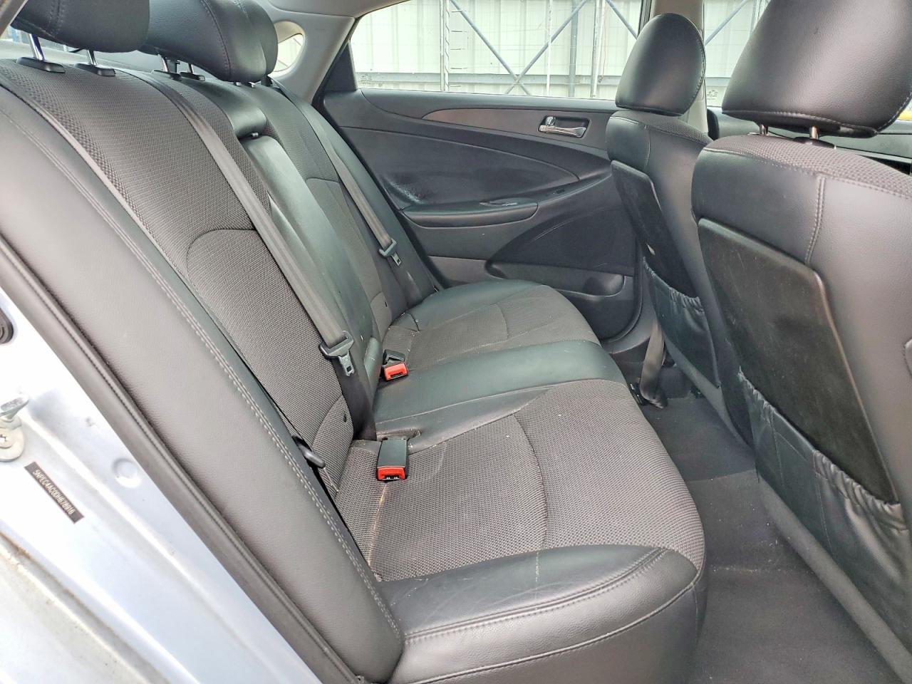 2013 HYUNDAI SONATA SE photo 28