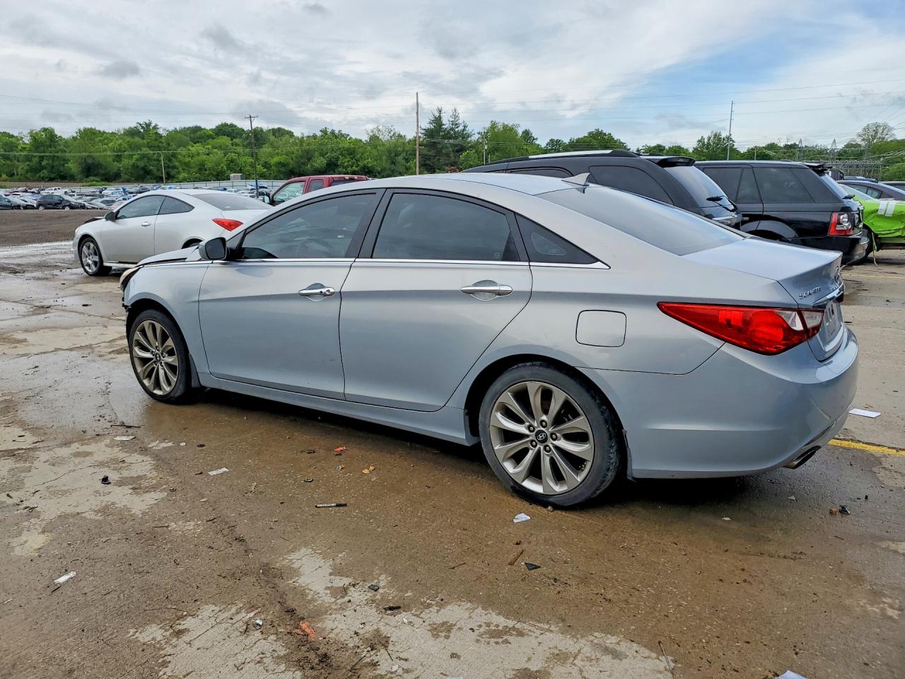 2013 HYUNDAI SONATA SE photo 4