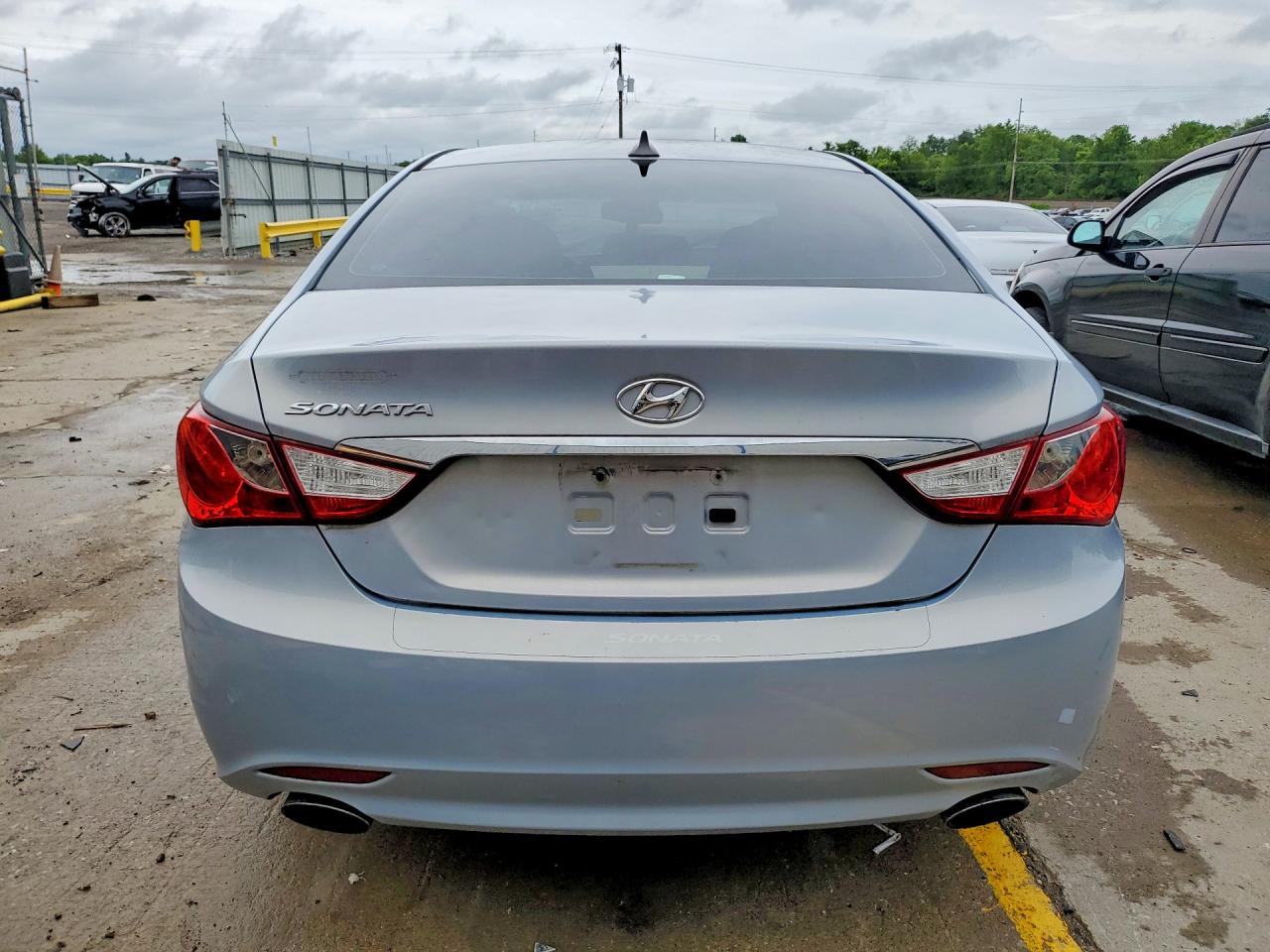 2013 HYUNDAI SONATA SE photo 16