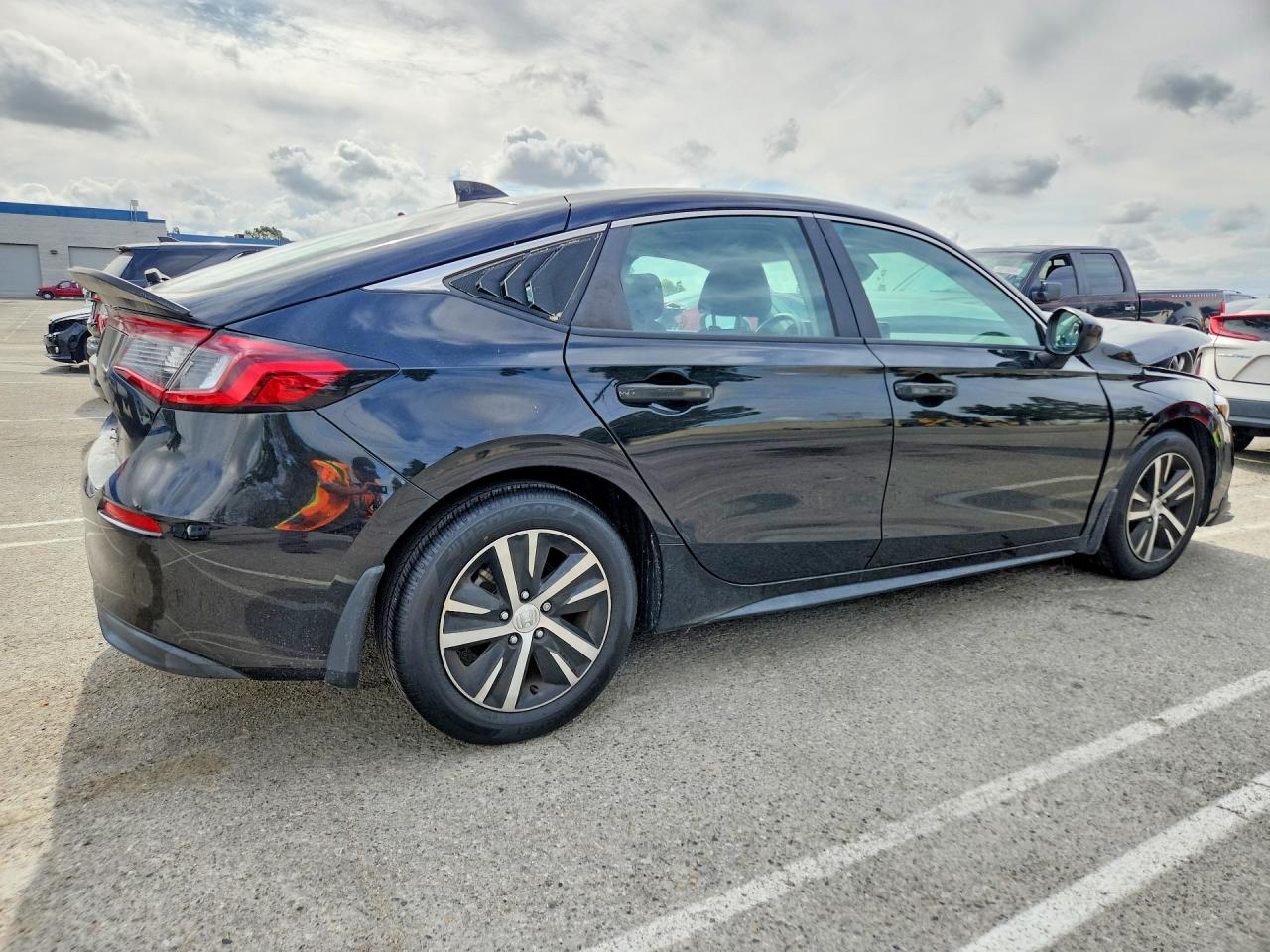 2022 HONDA CIVIC LX photo 5